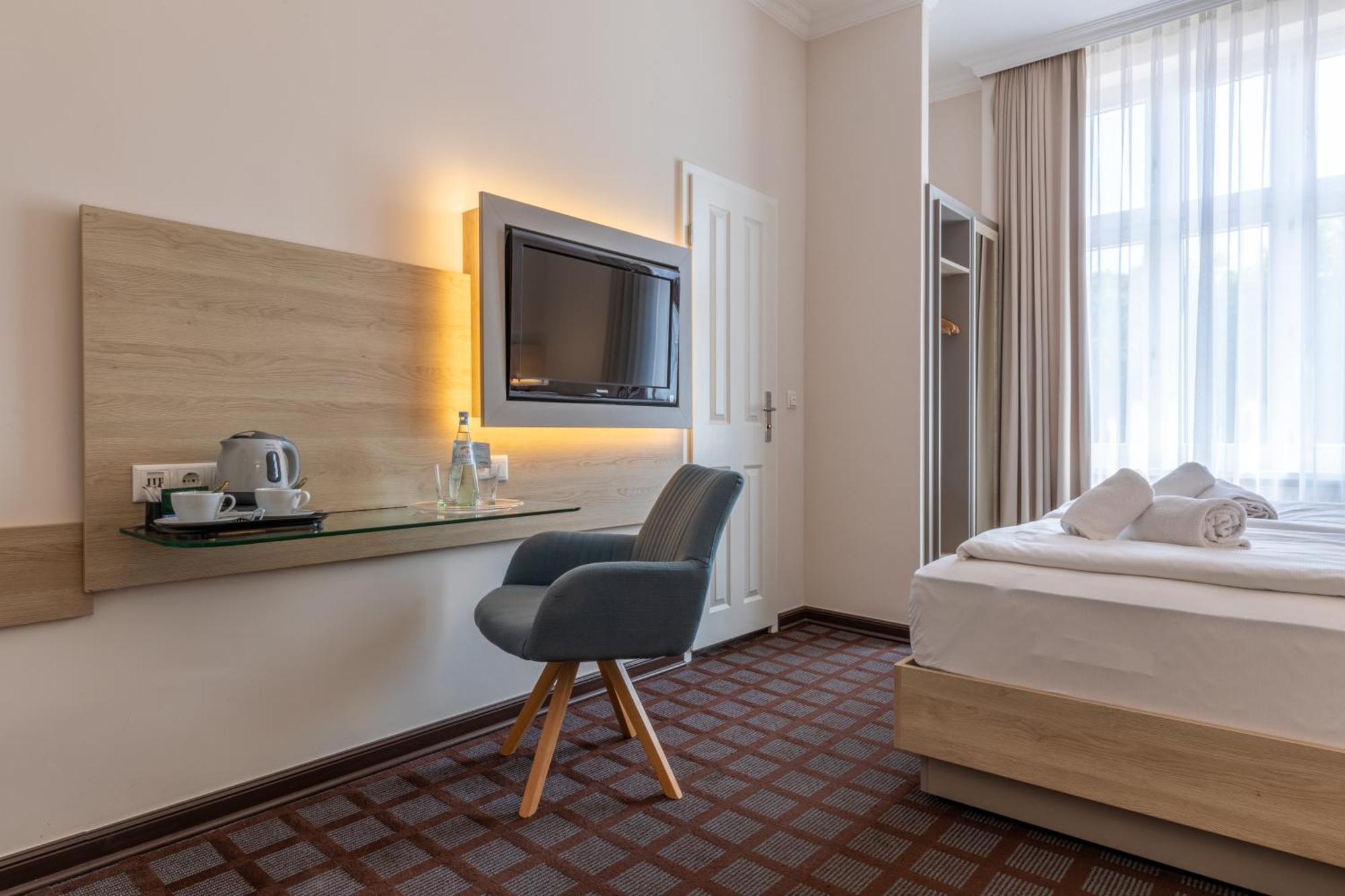 Hotel Polar-Stern คูล็องสบอร์น ภายนอก รูปภาพ
