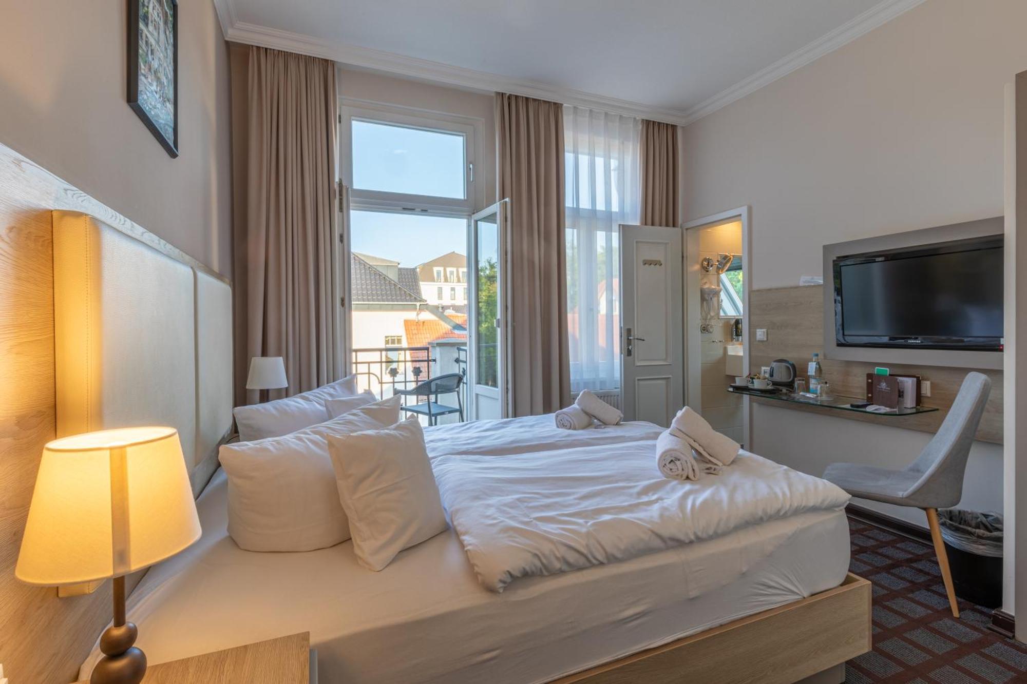 Hotel Polar-Stern คูล็องสบอร์น ภายนอก รูปภาพ